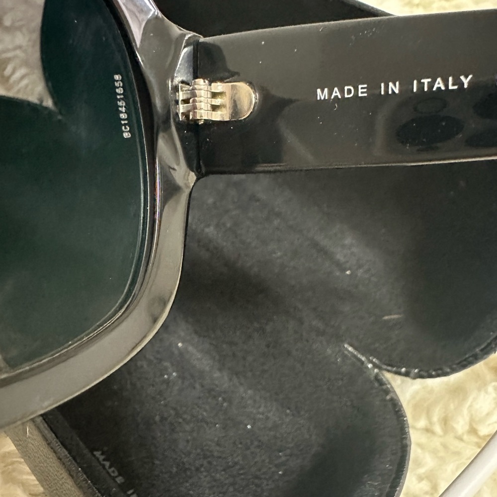 Chanel authentic sunglasses purchased from Neiman Marcus king of Prussia - Picture 9 of 11